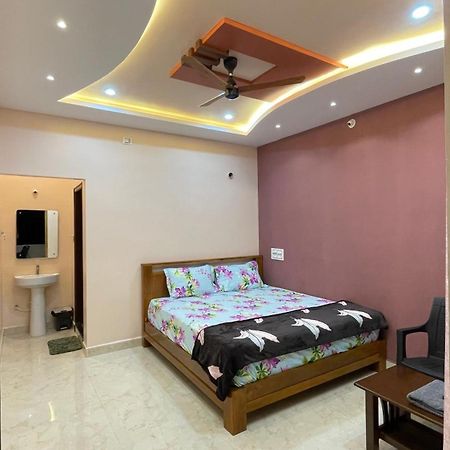 Mamatha Guest Inn Хампи Экстерьер фото