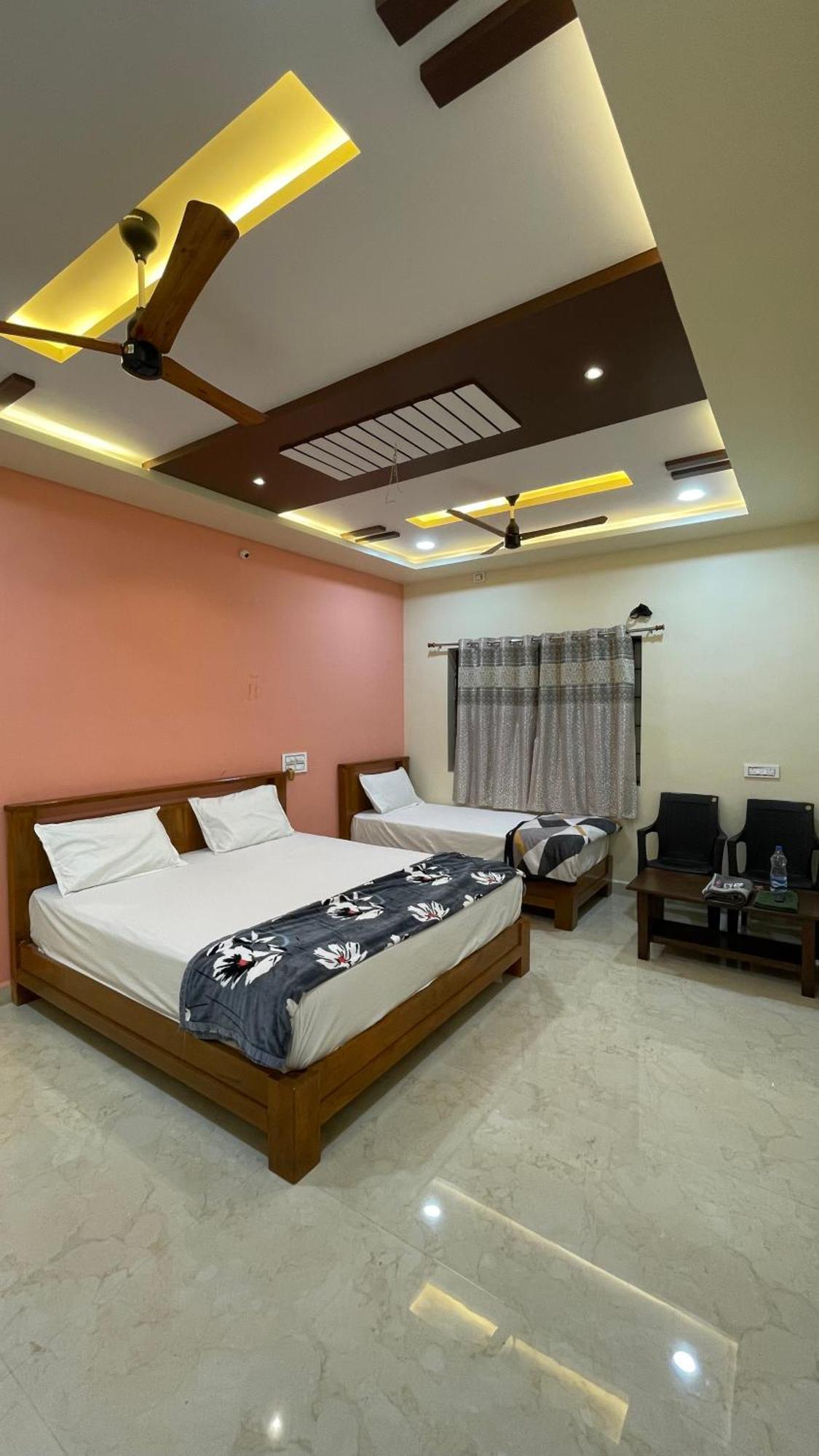 Mamatha Guest Inn Хампи Экстерьер фото