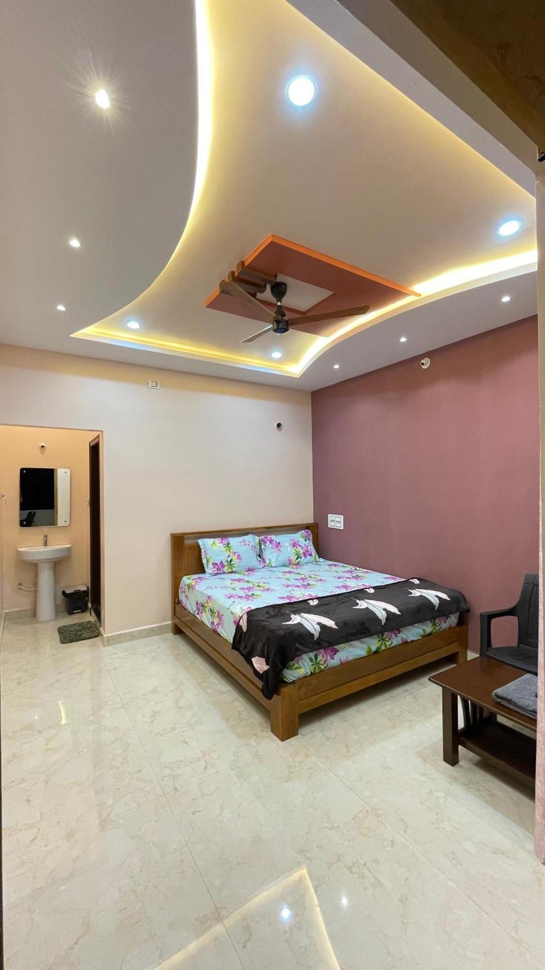 Mamatha Guest Inn Хампи Экстерьер фото